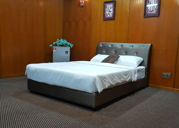 Basic Rooms Rooms are basic with a nice bed, air-conditioned, and with built in bathroom. The normal rooms go for RM200.00 per night for 2 pax with meals and return boat transfer. RM35 for additional pax. There is one VIP room at RM280 per night for 2 pax with meals and return boat transfer (RM35 for additional pax). Additional Information Contact: +6013 480 6300 (Harry / Que) Email: aay.selatmendana@gmail.com