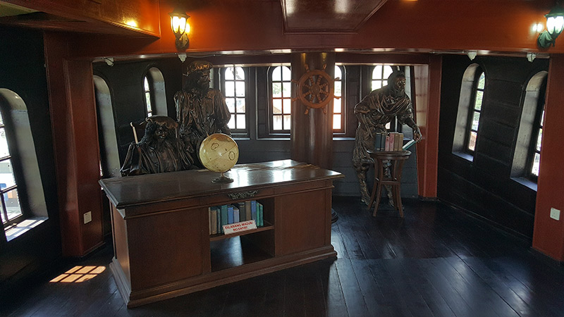 maritime museum Melaka, things to do in Malaysia, places to visit Melaka, things to do in Melaka, things to do with family in Melaka, things to do with family in Malaysia, Flor de la mar, frol de la mar, Portuguese ship in Melaka, Portuguese carrack, samudera museum Melaka, maritime museum, alfonso de Albuquerque, afonso de Albuquerque, Brás de Albuquerque