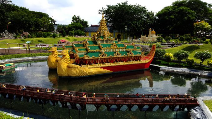 Karaweik Hall, Myanmar